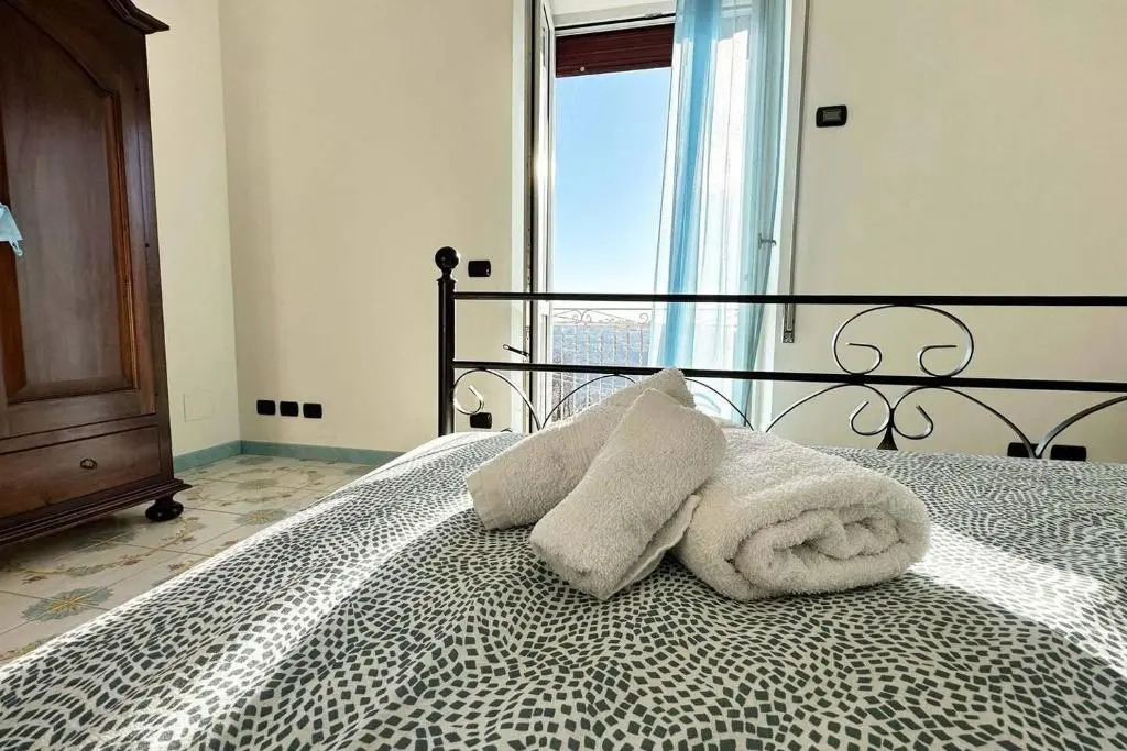 Apartment With Panoramic Terrace on Amalfi Coast