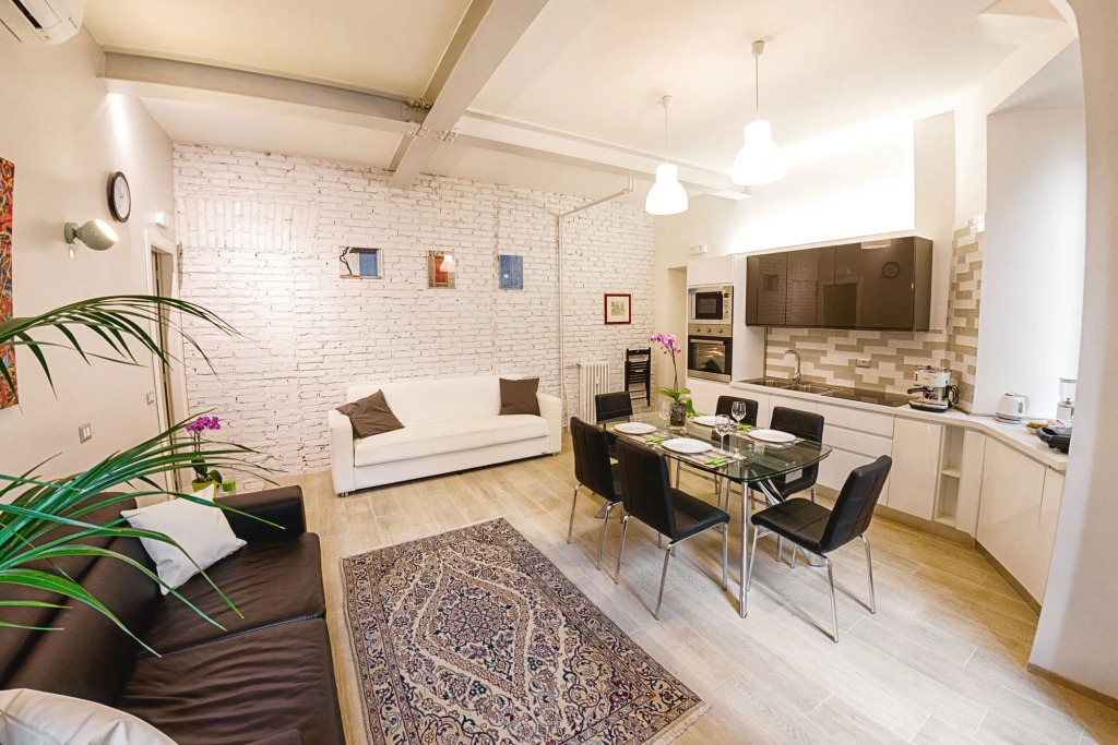 Cozy Flat near Colosseum