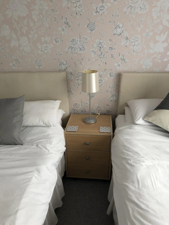 Basingstoke En Suite Room in Garden Annex
