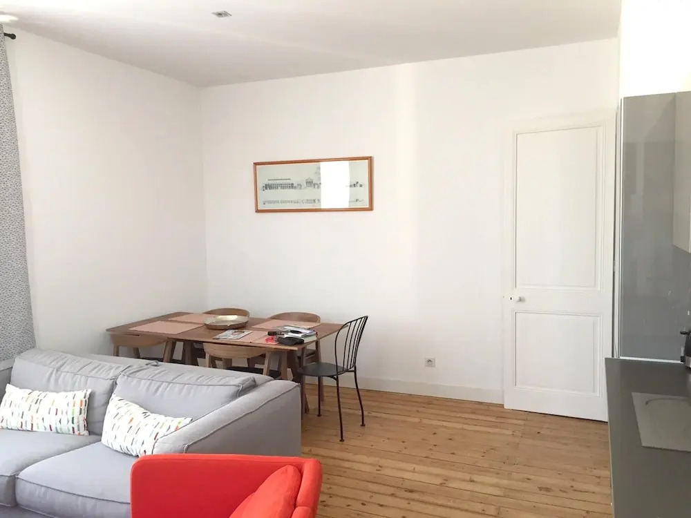Apartment With one Bedroom in La Rochelle, With Wonderful City View, Furnished Balcony and Wifi - 3 km From the Beach