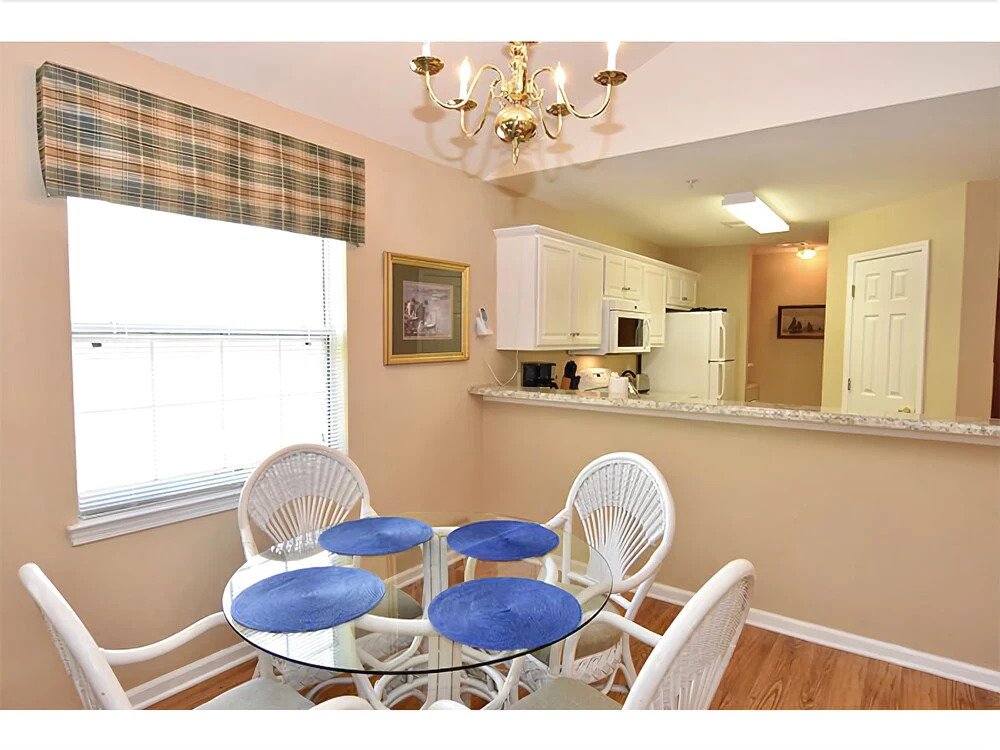 #29H True Blue - 3 Br condo by RedAwning