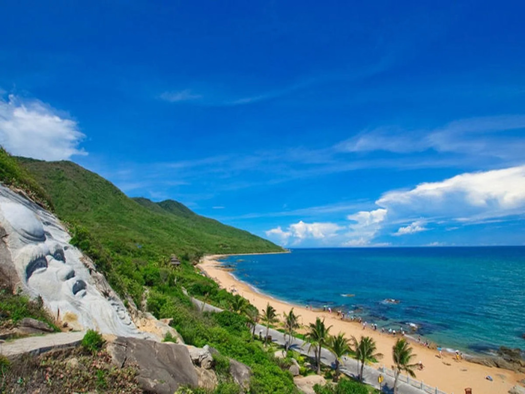 Moon Bay & Resort Sanya