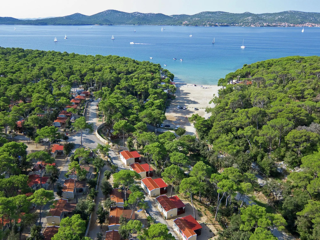 Comfortable chalet with two bathrooms, at 31 km. from Zadar
