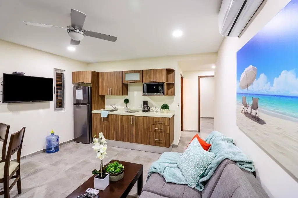Playa 4020 Apartments with Rooftop Pool near 5th and Beach
