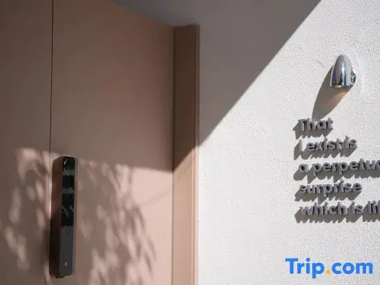 The Juno's Mew-Mew Hotel