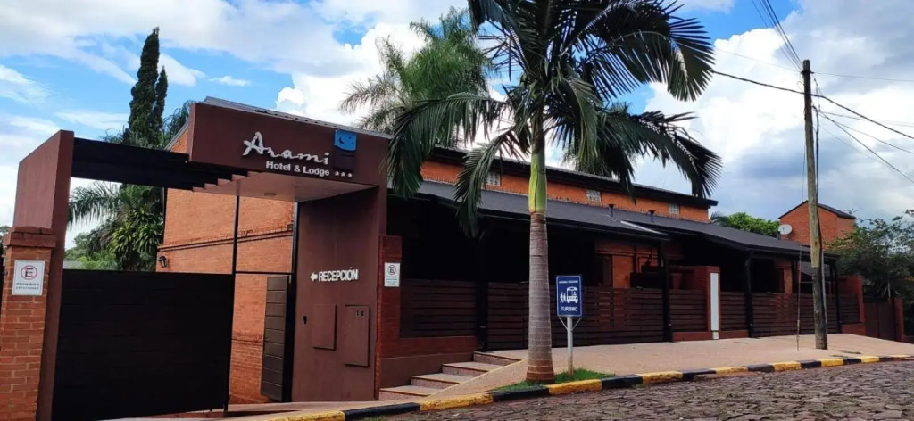ARAMI HOTEL & LODGE