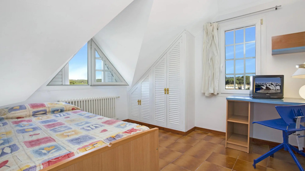 Montemare in Blanes with 5 bedrooms and 3 bathrooms