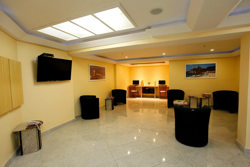 Elegance Praia Hotel