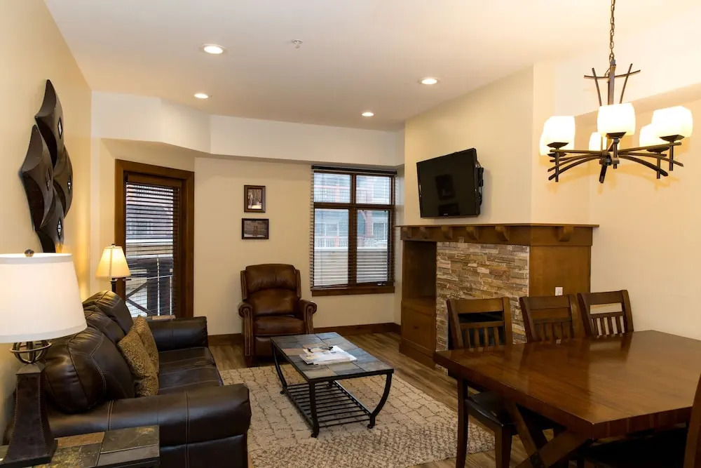 Sundial C105  - 2 Br Condo