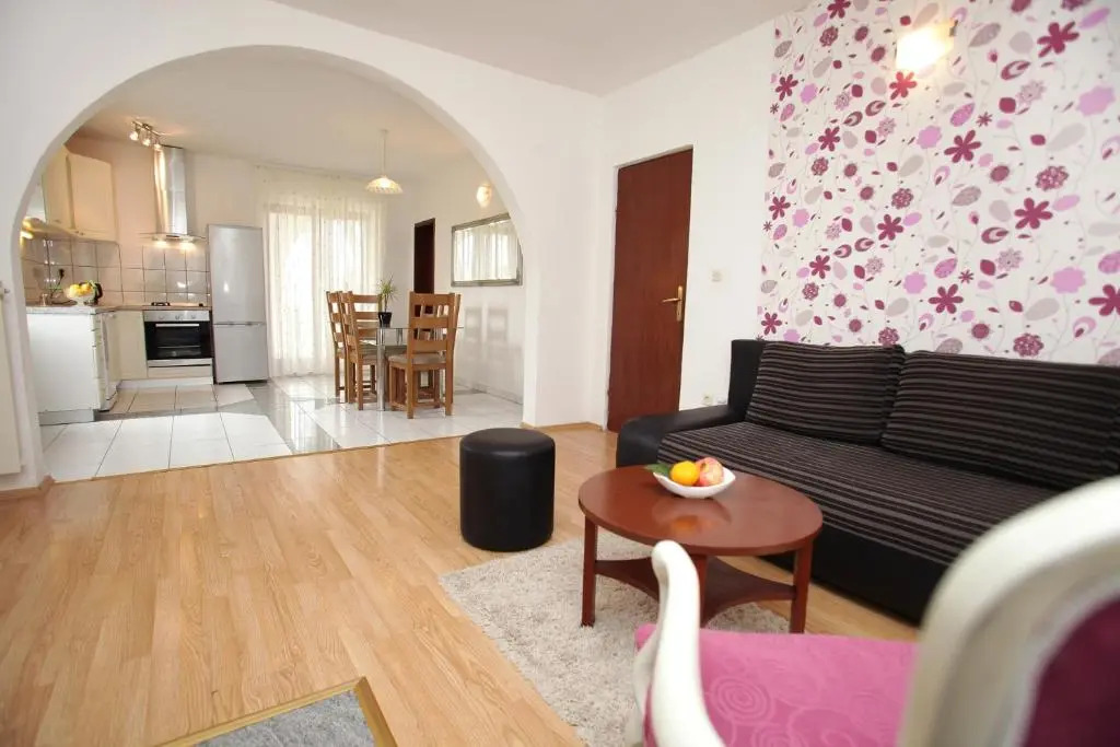 Apartment Natali - 5M from beach