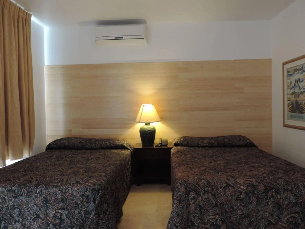 James Hotel