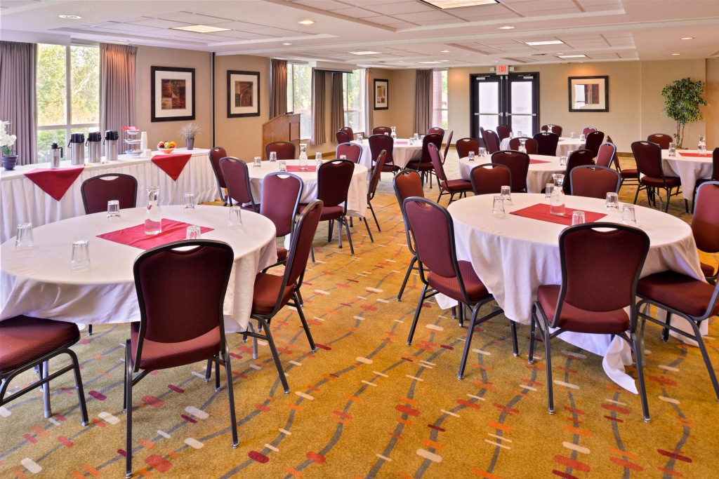 Holiday Inn Express & Suites Albany by IHG