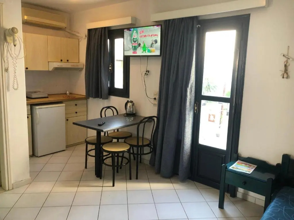 Apartment for 4 Near the Beach