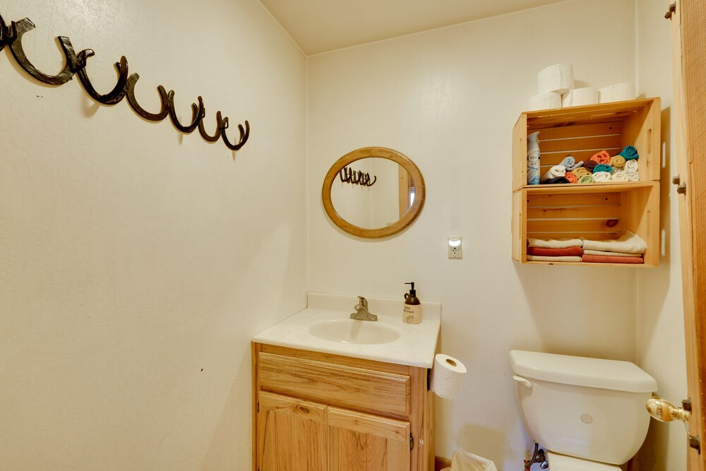 Pet-friendly House w/ Deck: Near Crater Lake!