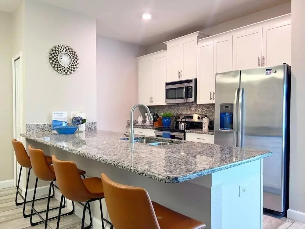 Spacious 5bd Pool Th, Champions Gate-1610mvd 5 Bedroom Townhouse by RedAwning