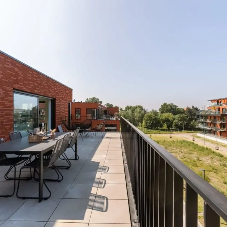 Spacious Apartment With Beautiful Terrace Near Ghent