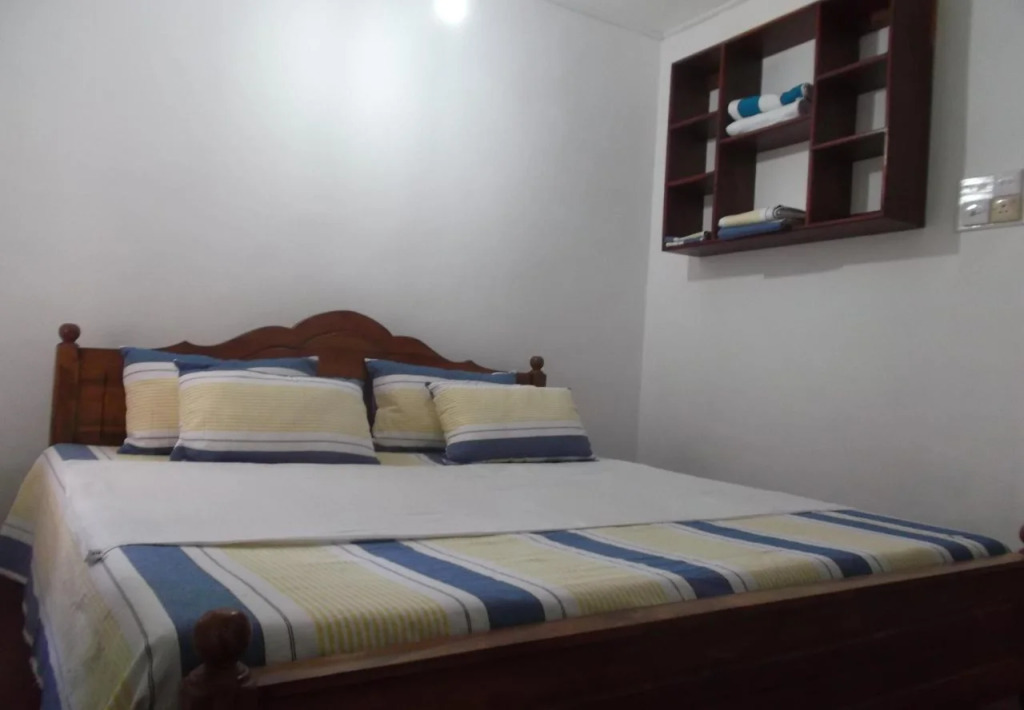 Villa 49 hotel beds - Hikkaduwa