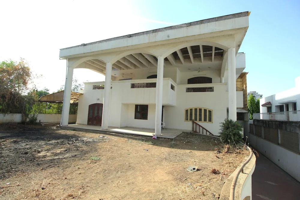 OYO 8949 Atman Bungalows
