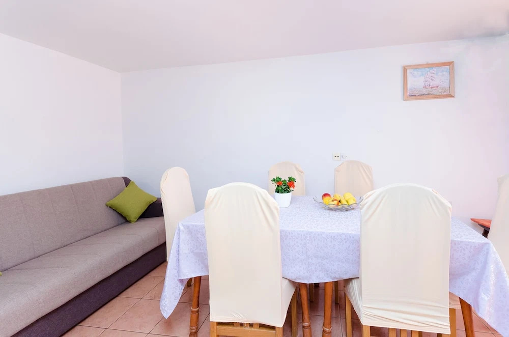Apartments Snjezana