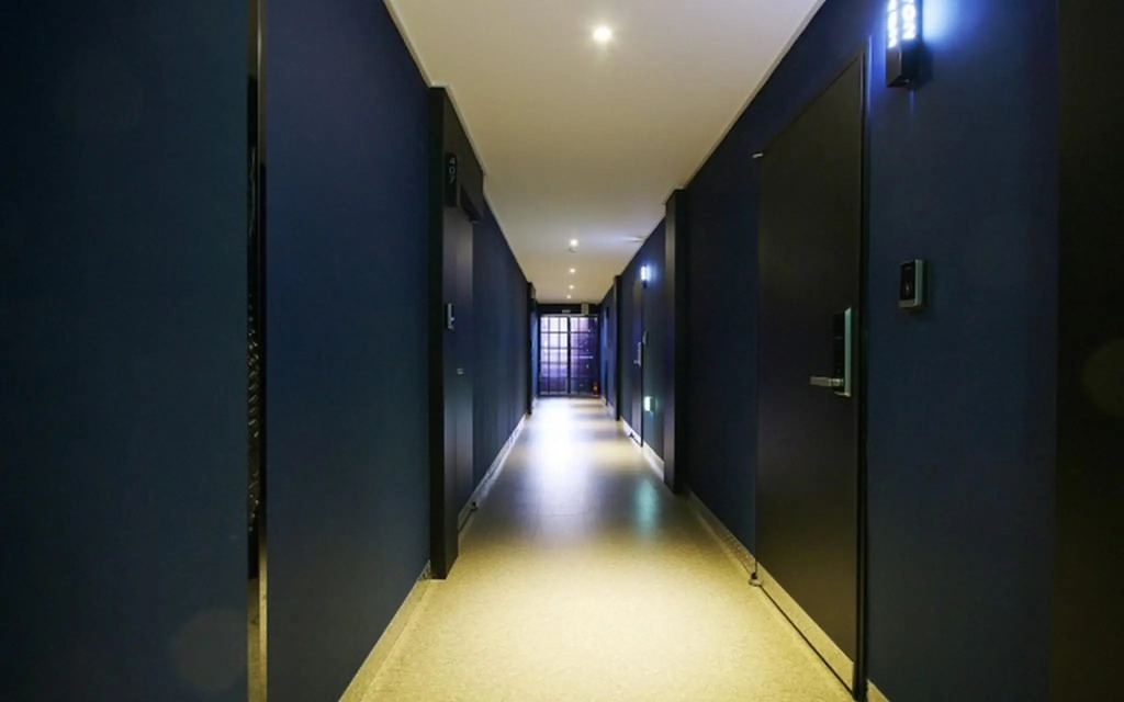 Blue Hotel