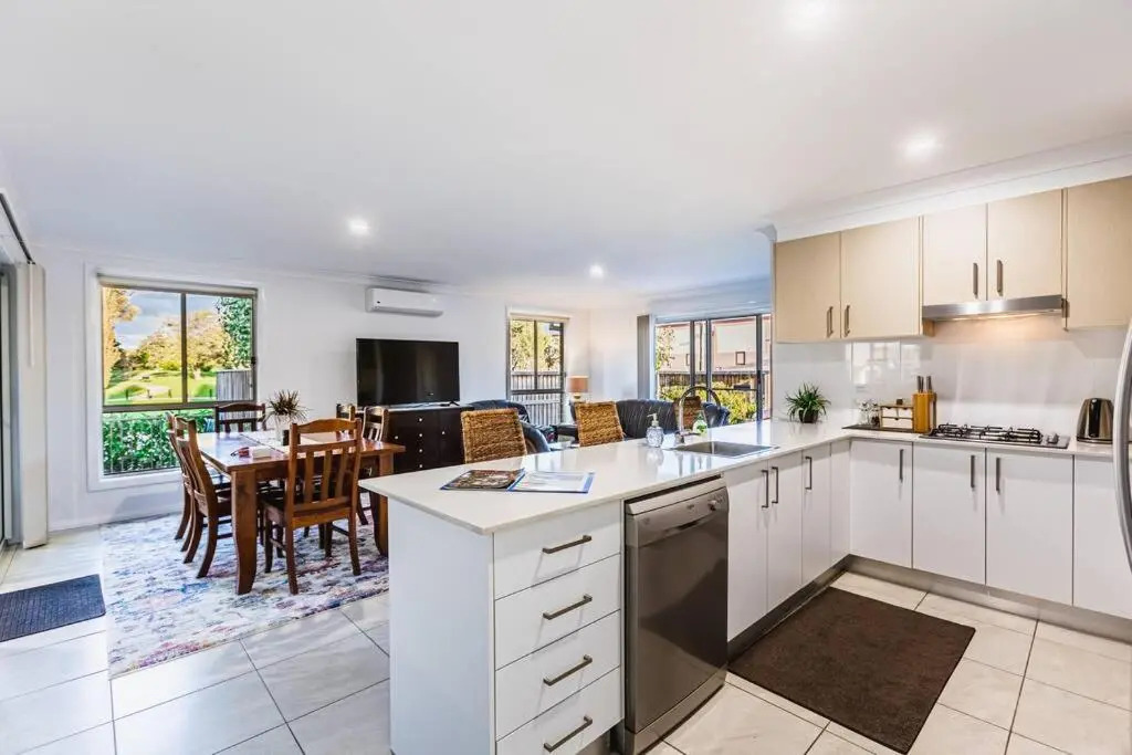 Park View Mudgee- Excellent location! 3BDRM w Park views
