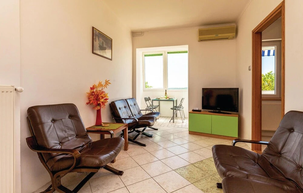Beautiful Home in Crikvenica With Wifi and 2 Bedrooms