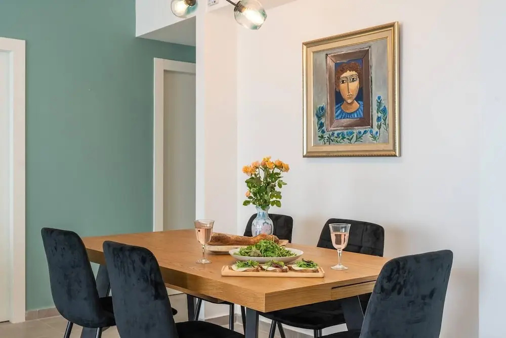 Panoramic Sea Views Coastal Escape by Sea N' Rent