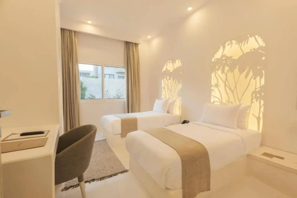 Tanoak Resort