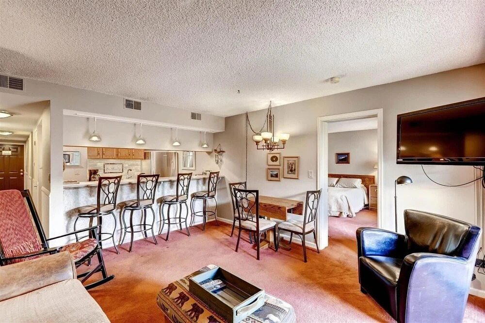 Mountainside Snowview Condo : Cool Frisco Location