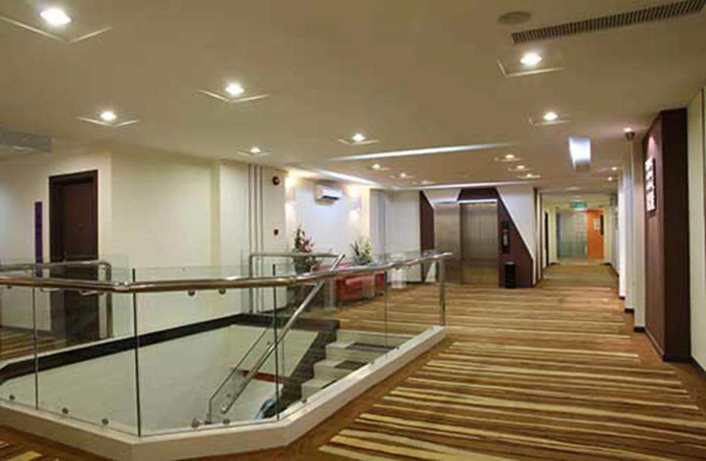 Hotel 98