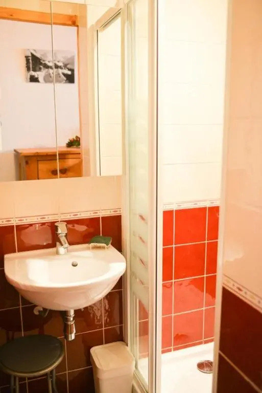Studio avec jardin clos et wifi a Valloire a 3 km des pistes