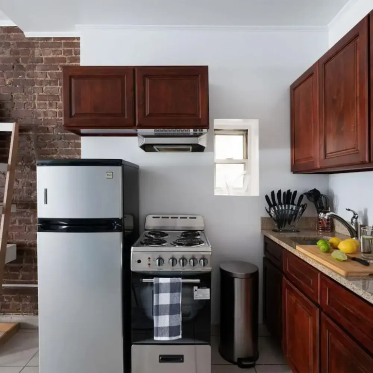 501-2fw Gorgeous Upper East Side Studio