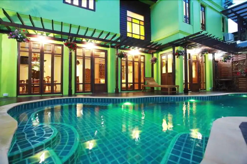 Rich Lanna House