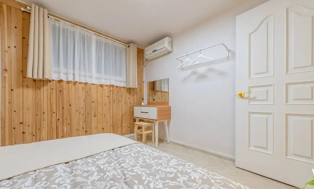 SeeU House Hongdae