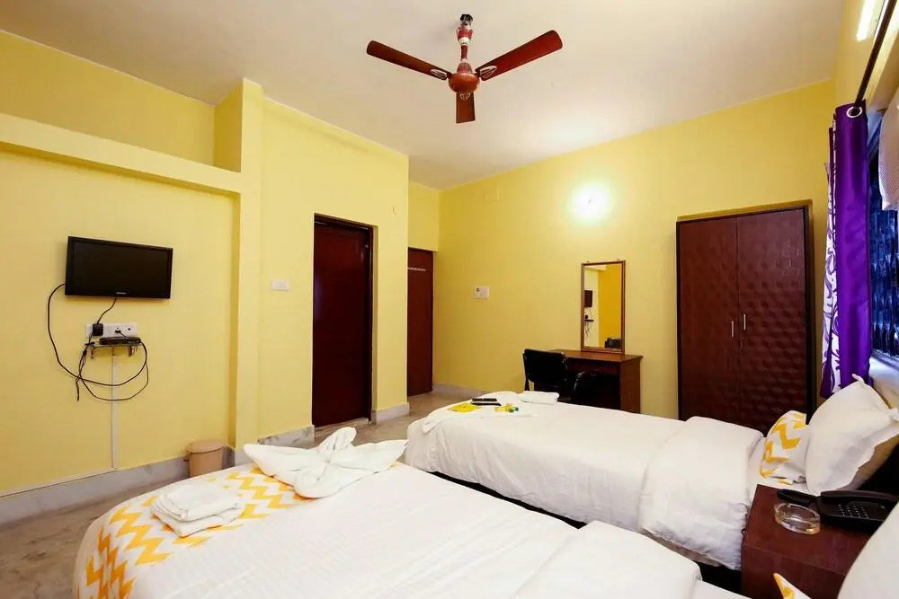 FabHotel Astoria House Salt Lake