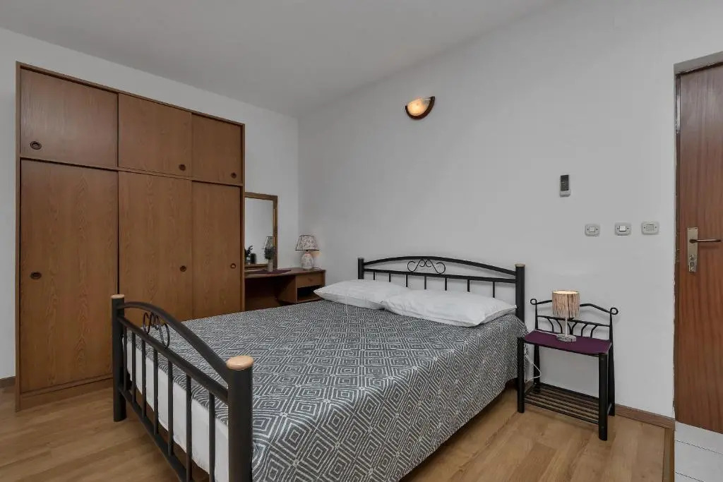Family apartments Leona Makarska