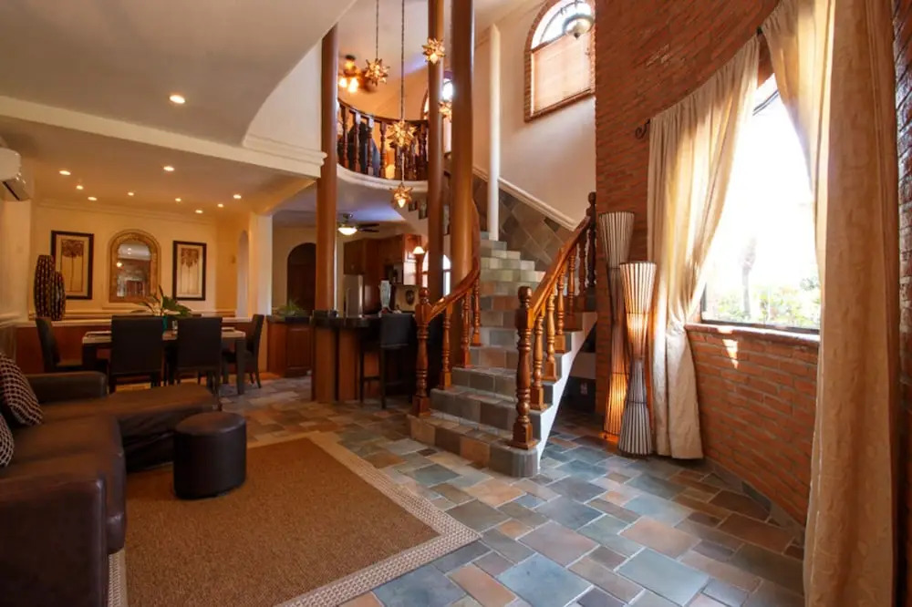 Casa Fibba 4 BR by Casago