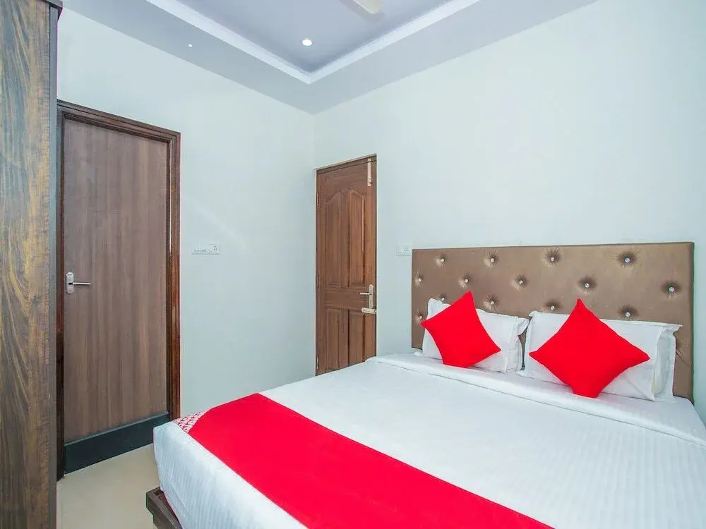 Ne Westend Suites By OYO Rooms