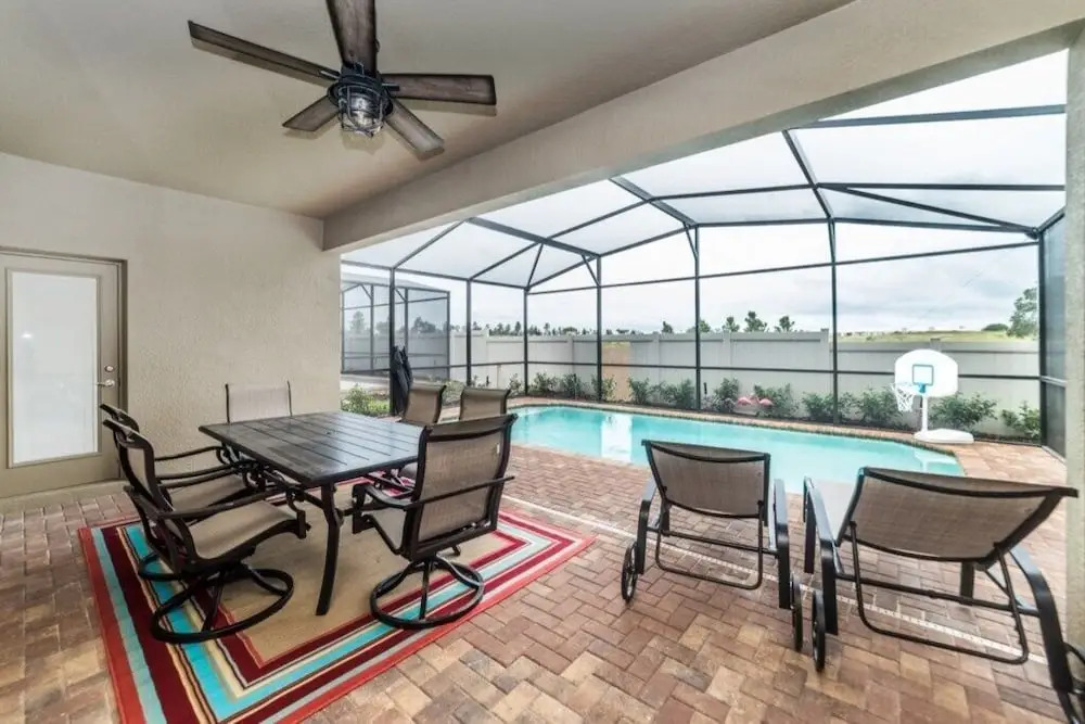 Elegant, Beautiful 5 Bed 5,5 Bath House w Pool 1879