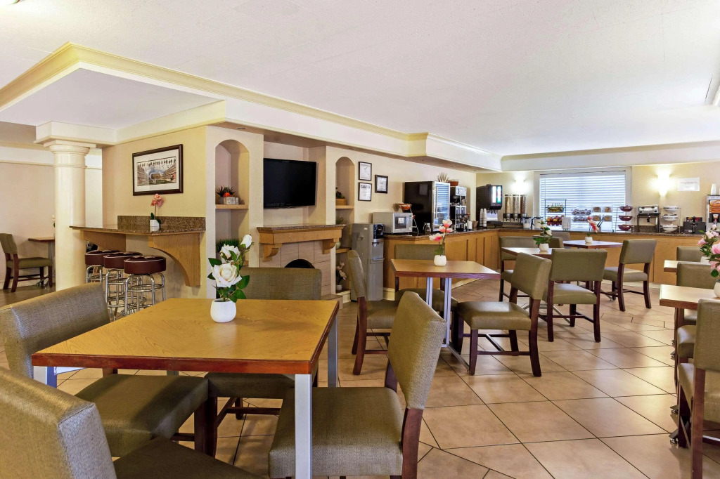 Rodeway Inn