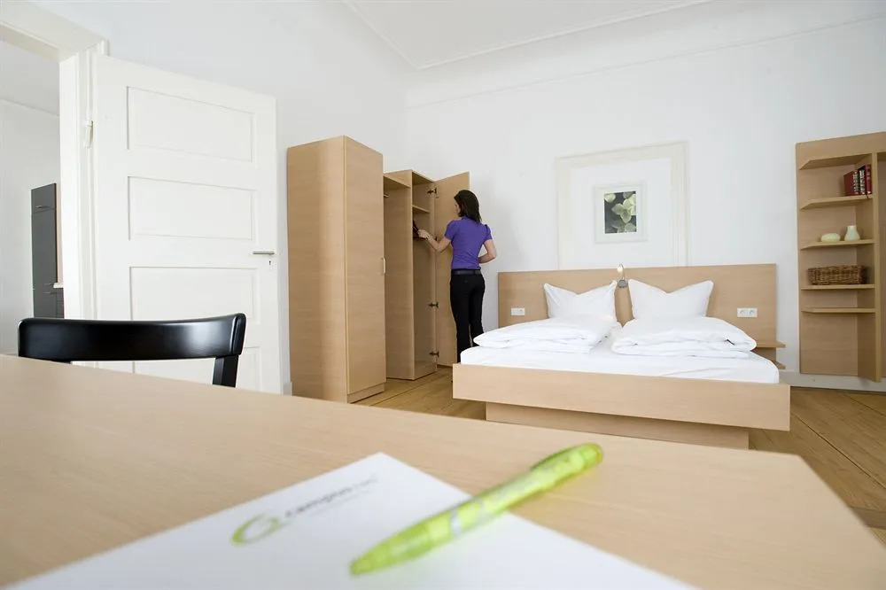 Hotel CampusZwei Komfortable Doppelzimmer & Apartments mit Küche Zentral in Ludwigsburg ideal für Business & Langzeitaufenthalte 24h Check in Kinder bis 14 Jahre übernachten kostenlos