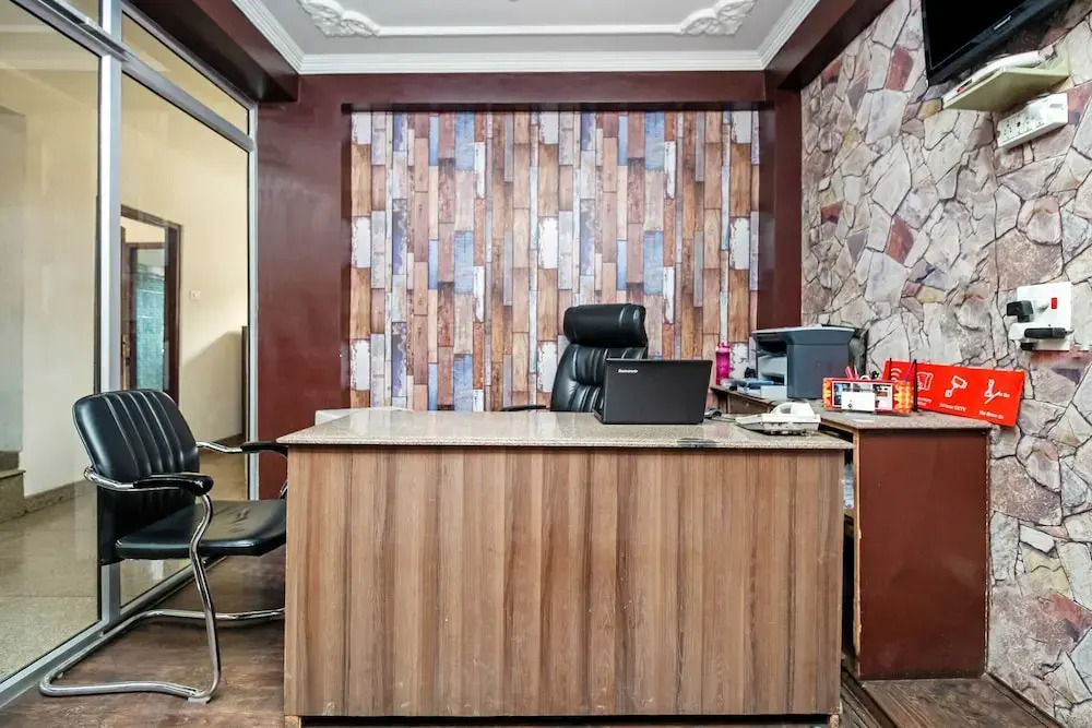 OYO 26454 City Star Hotel & Restaurant