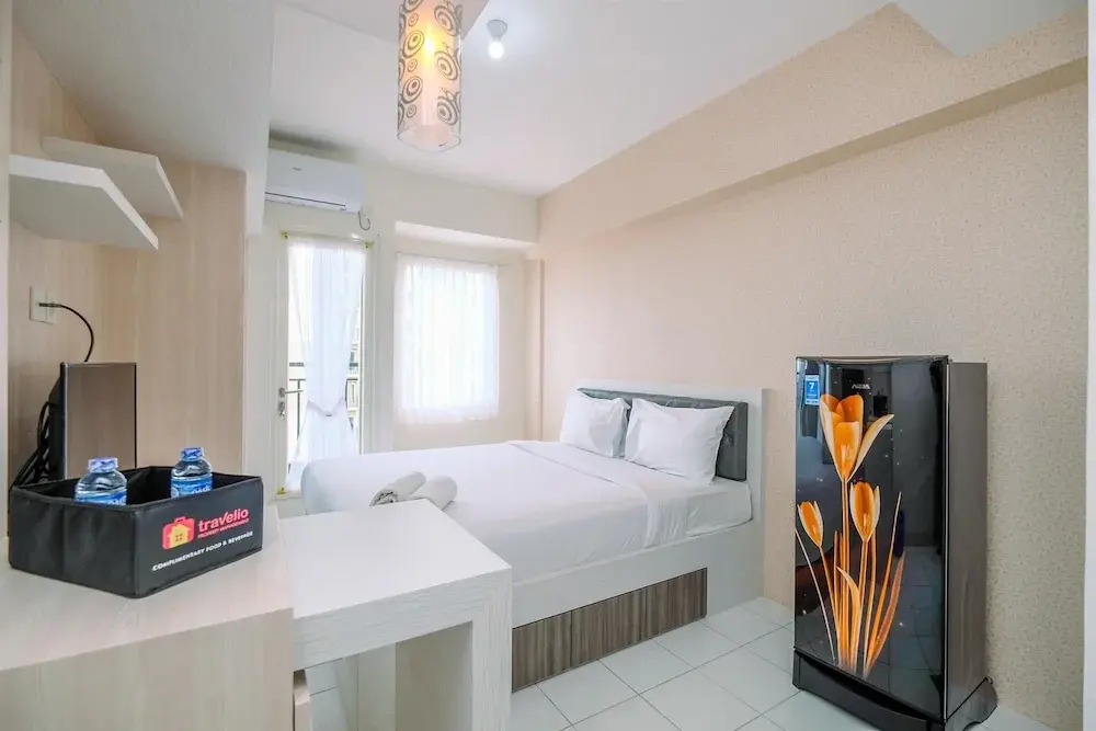 Well Designed and Comfy Studio at Podomoro Golf View Apartment