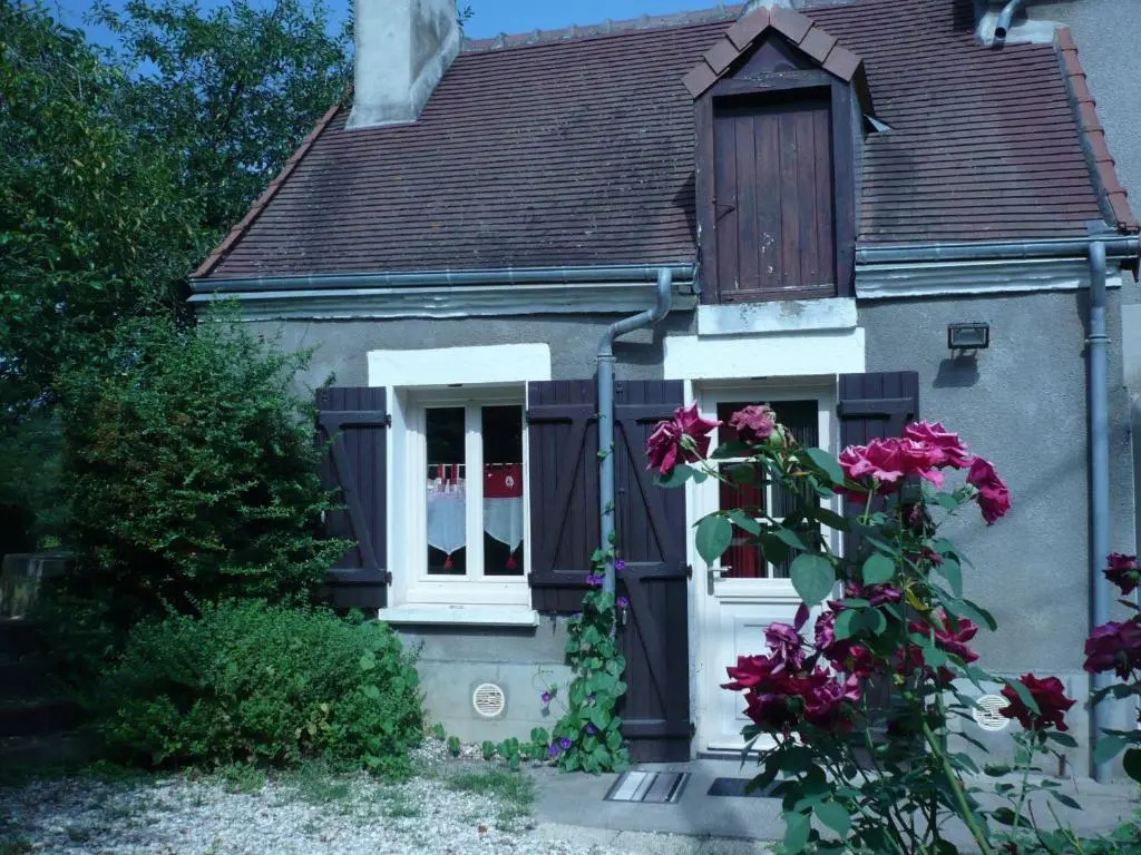 Charmant Gîte en Berry avec Cheminée, Près de La Châtre, Golf et Activités Œnature - FR-1-591-130