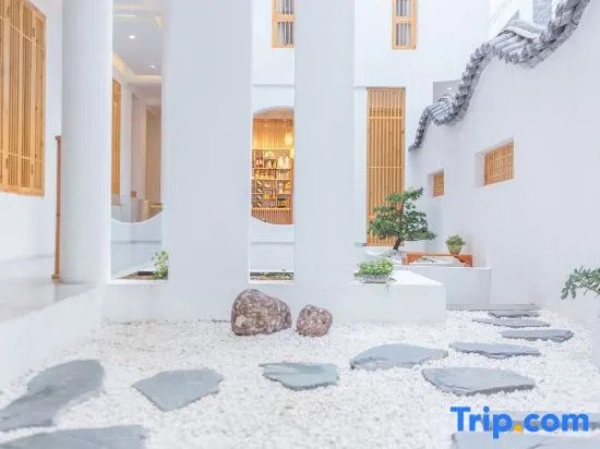 Yiyun Art Hostel
