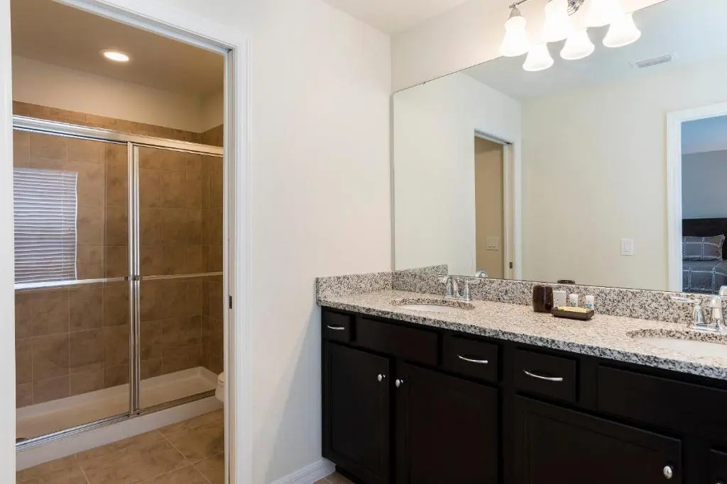 Luxury 6BR Villa in Windsor at Westside Resort