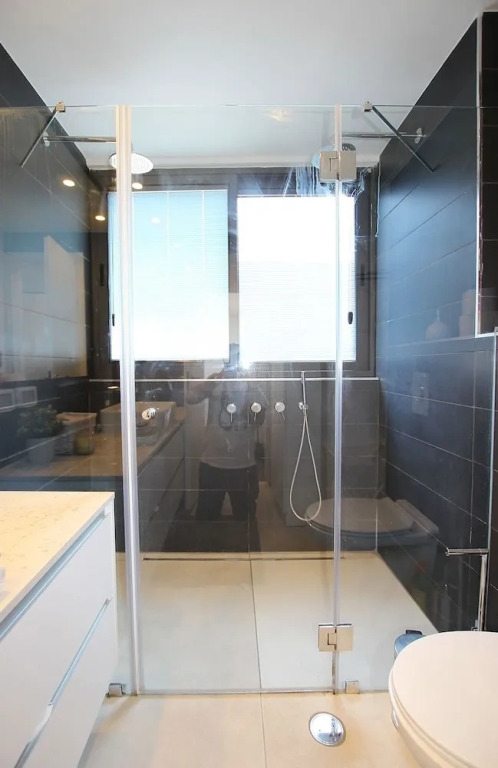 Hilton Beach Area- Perfect 1 BDR in a new building