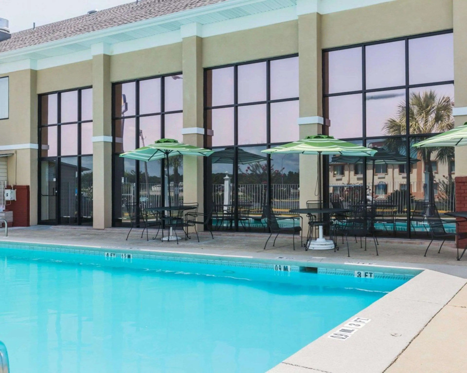 Quality Inn & Suites North Montgomery