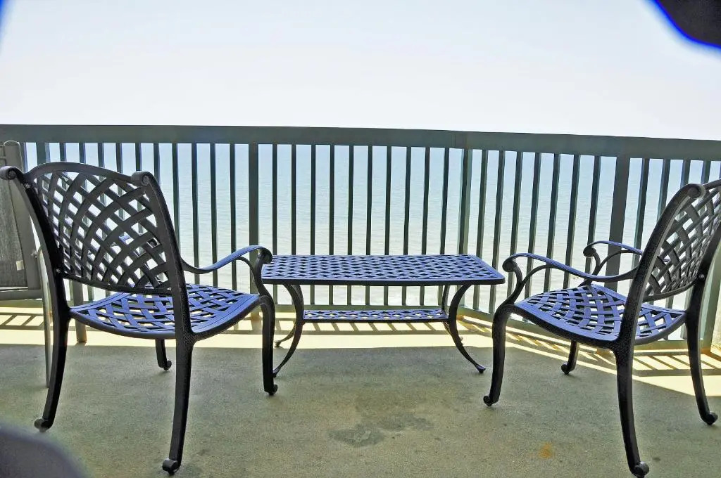 ASH1402, Oceanfront, Walk to Beach Bars, Dine, Shop, Relax
