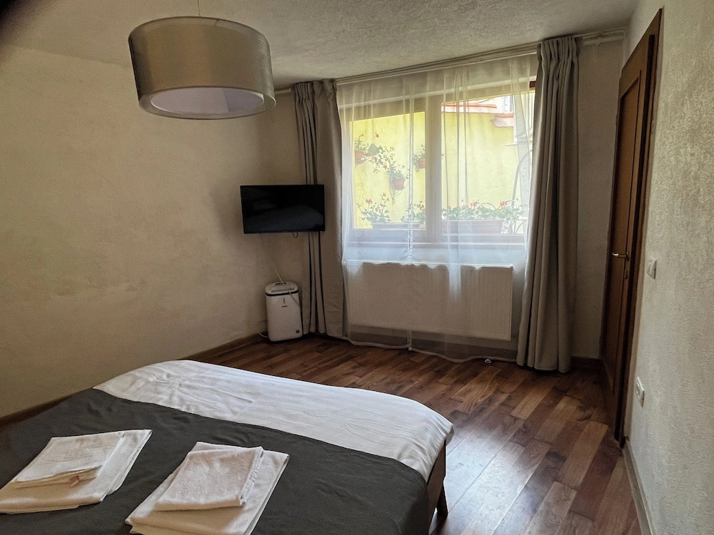 AKI GRAY Apartment